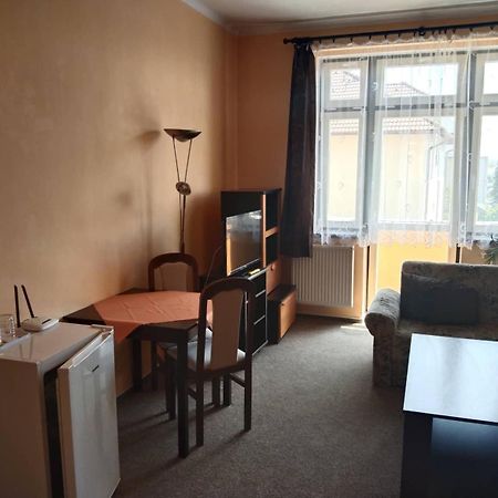 Hotel Jaro Мельник Экстерьер фото