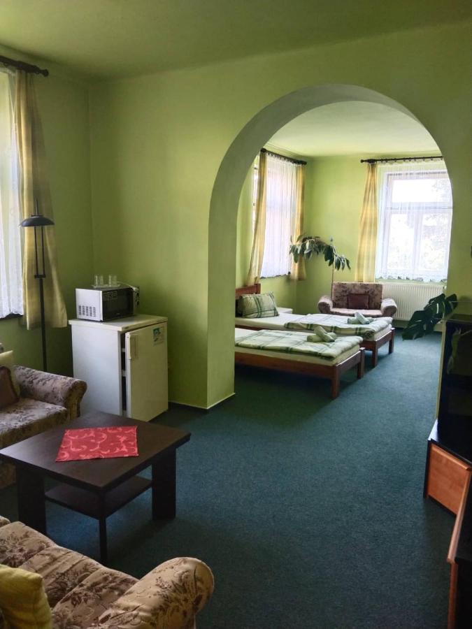 Hotel Jaro Мельник Экстерьер фото