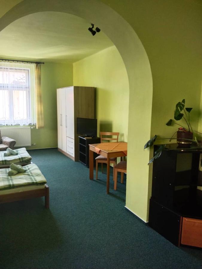 Hotel Jaro Мельник Экстерьер фото